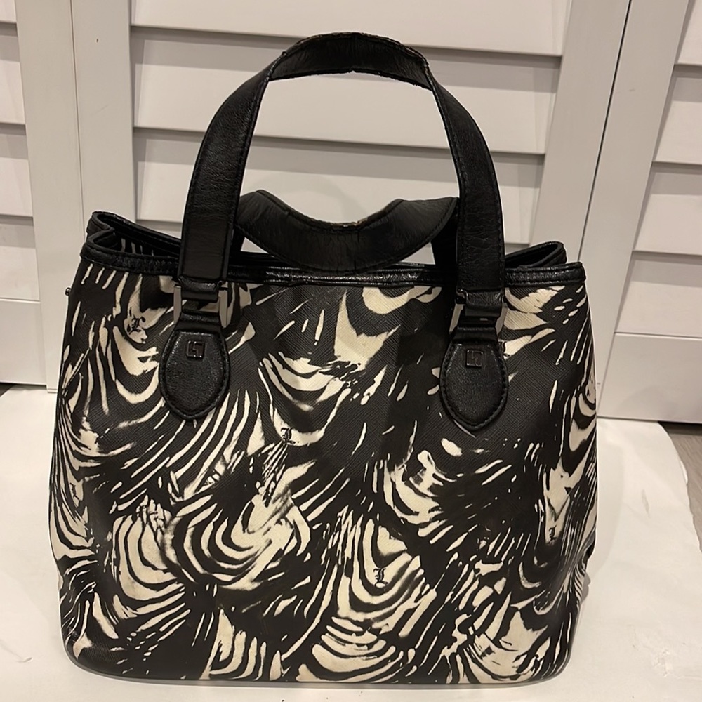 L.A.M.B. White/ Black Tote Bag, great condition, flaws shown on the handles. - Picture 6 of 11